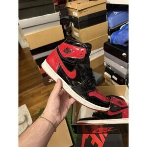 Jordan retro 1 high patent bred sz 12